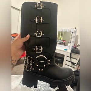 Black Moto boots